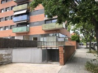 Local comercial en C/ Amadeu Vives - Manresa - Barcelona 2