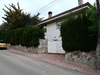Chalet independiente en Sant Esteve Sesrovires - Barcelona - 3