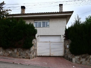 Chalet independiente en Sant Esteve Sesrovires - Barcelona - 9