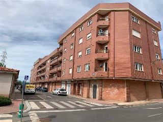 Local en venta en Lardero de 972  m²