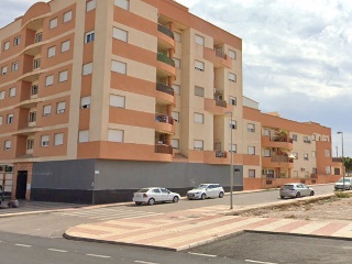 Piso en venta en Roquetas De Mar de 81  m²