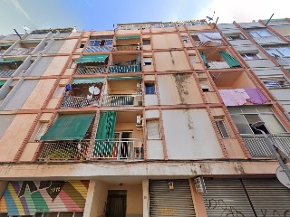 Piso en venta en Canovelles de 77  m²