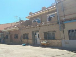 Unifamiliar en venta en Sagunto de 130  m²