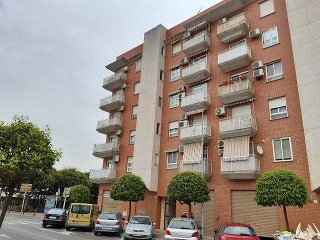 Piso con garaje en C/ Dolores Ibarruri 4