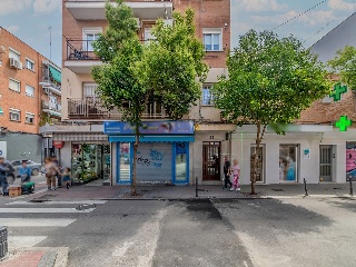 Local en C/ Martinez Oviol, Madrid 3