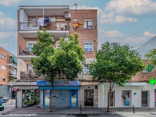 Local en C/ Martinez Oviol, Madrid 4