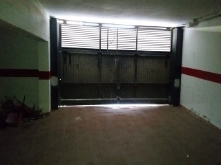 Garaje en Av Constitución 2