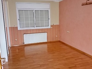 Chalet independiente en Terrassa 25