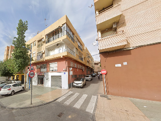Piso en venta en Almería de 64  m²