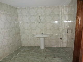 Local comercial en C/ Santa Lucía 27