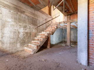 01779-0001 12