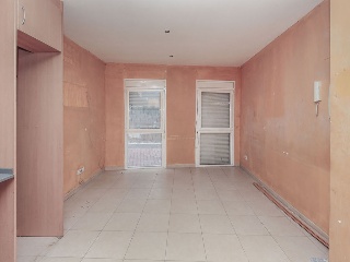 Edificio de viviendas y plazas de garaje en Flix , Tarragona 12