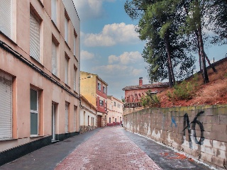 Edificio de viviendas y plazas de garaje en Flix , Tarragona 25
