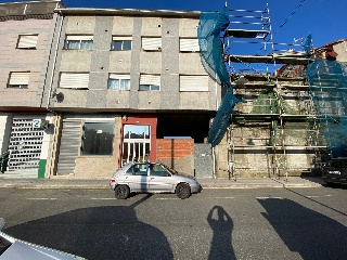 Local en venta en Pontecesures de 84  m²