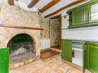 chalet independiente situado en Torre de Claramunt 5