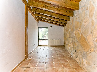chalet independiente situado en Torre de Claramunt 16