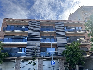 Local en C/ Ramón Iglesias - Manresa - Barcelona 2