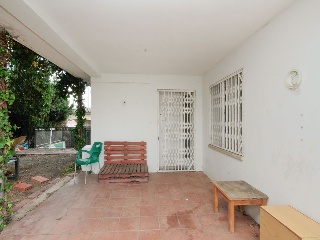 Chalet independiente en C/ Oceanía - Terrassa - 25