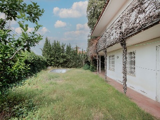 Chalet independiente en C/ Oceanía - Terrassa - 28