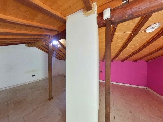 Pria,La 12