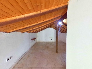 Pria,La 16
