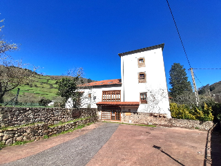 Otros en venta en Tineo de 976  m²