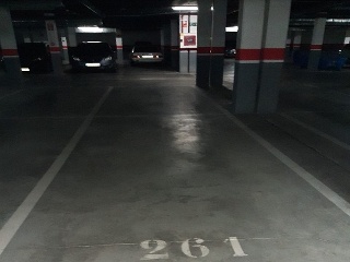 ALBANEGA, DE LA 9