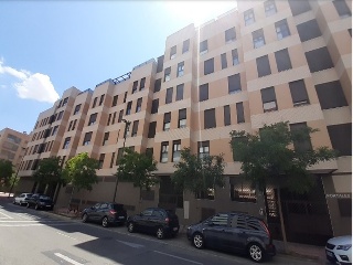 ALBANEGA, DE LA 12