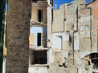 L ESCURA DE 4