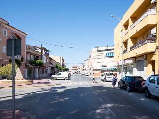 PAZ, DE LA 8