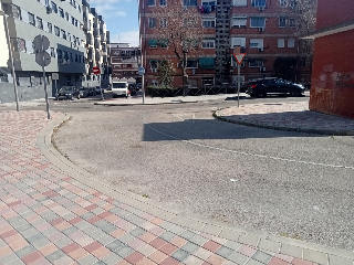 VEL?ZQUEZ 16