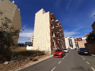 DEL RAVAL Y A LA CALLE MARTI LHUMA 3