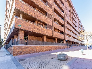 Vivienda y garajes en C/ Van Gogh  3