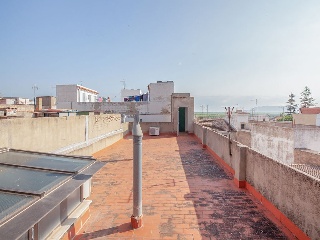 Casa adosada en calle San Vicente Ferrer, Llaurí 7