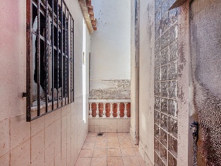 Casa adosada en calle San Vicente Ferrer, Llaurí 9