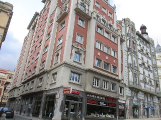Local en venta en Oviedo de 172  m²