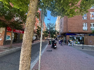 Local en C/ Embajadores 3