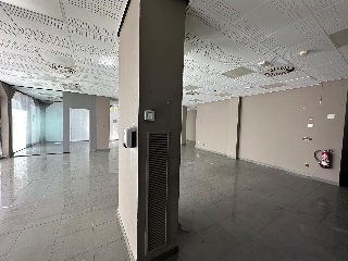 Local en C/ Embajadores 15