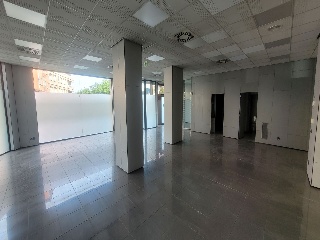 Local comercial en C/ Fernando Morán - Avilés  2
