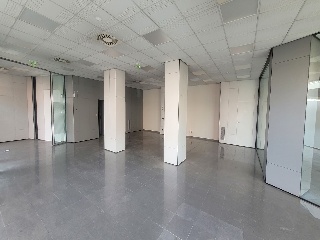 Local comercial en C/ Fernando Morán - Avilés  3
