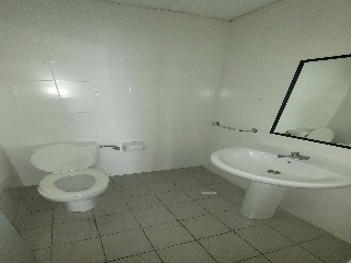 Local comercial en C/ Fernando Morán - Avilés  9