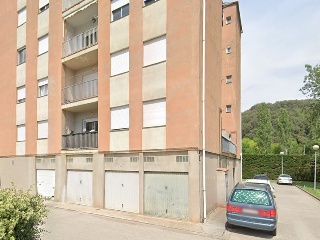 Piso en venta en Sant Joan Les Fonts de 93  m²