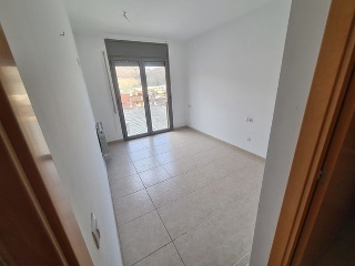 Pisos en Ctra de Les Tries - Olot - Girona 25