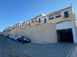 Piso en C/ María Auxiliadora - Cj Ermita - Isla Cristina (Huelva) 28