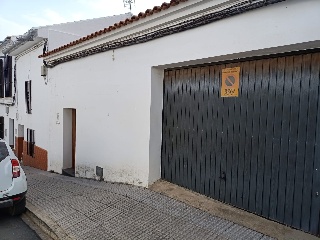 Chalet adosado situado en Puebla de los Infantes 3