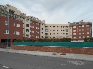 Piso con anejos en C/ Dalía 2
