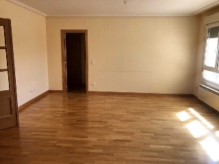 Piso con anejos en C/ Dalía 8