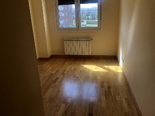 Piso con anejos en C/ Dalía 10