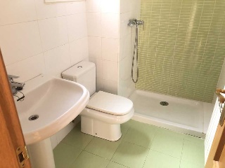 Piso con anejos en C/ Dalía 12
