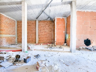 Locales en C/ del Albero 5